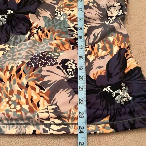 ATHLETA Maldives high neck swim top. Underwire. Excellent condition. Sz 38D/DD - Picture 11 of 12